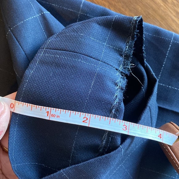 Hugo boss - Men's Navy Checkered Suit - 40R - Picture 16 of 16